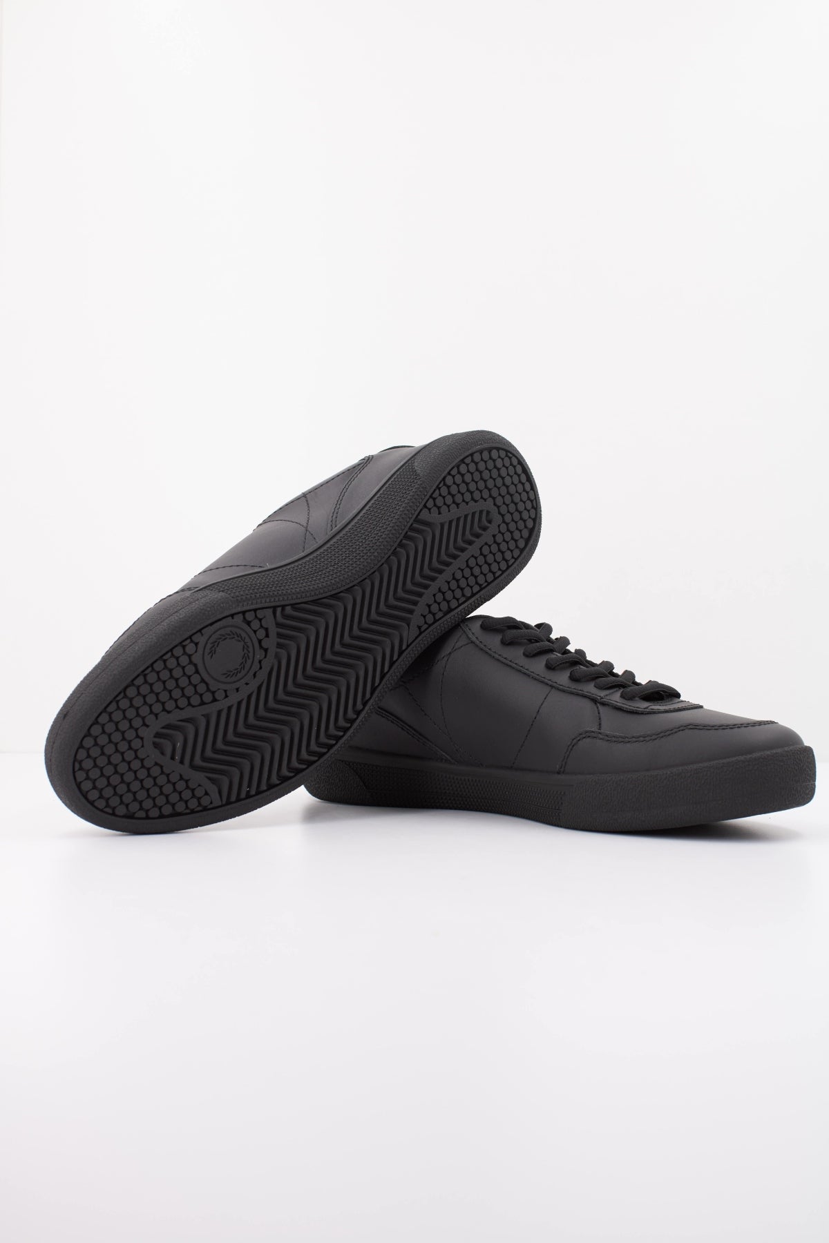 FRED PERRY BFP  en color NEGRO  (4)