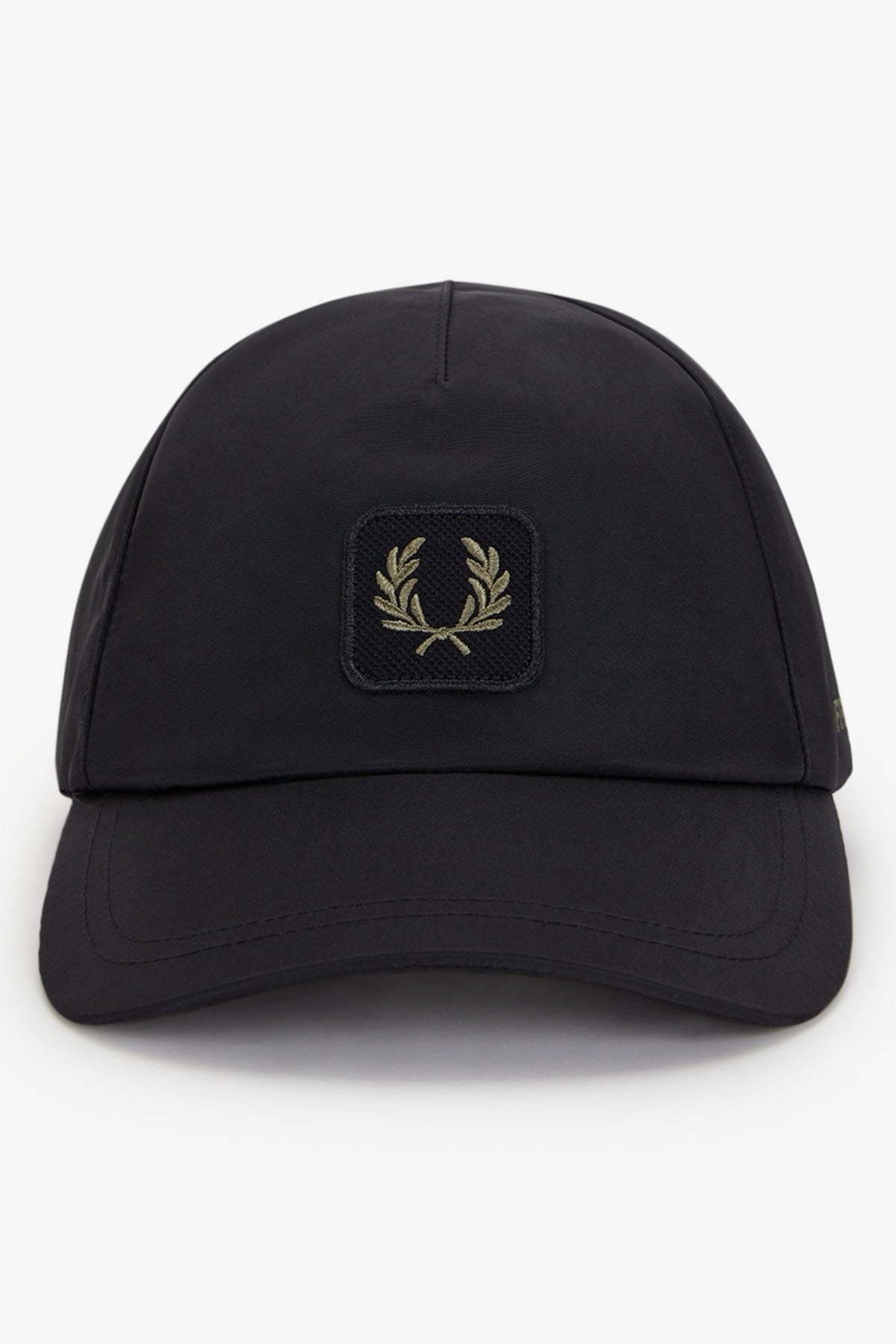 FRED PERRY CRINKLE NYLON CAP en color   (5)