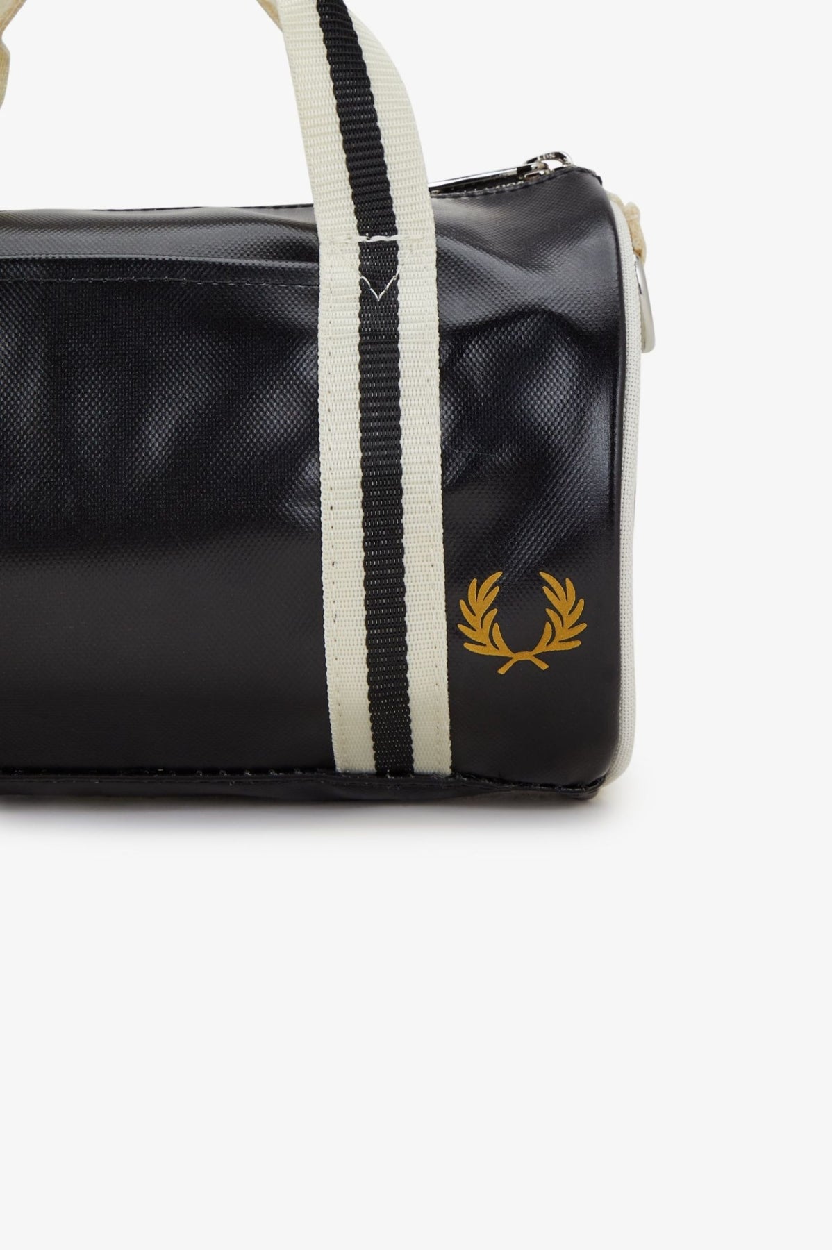 FRED PERRY CLASSIC MINI BARREL BAG en color NEGRO  (5)