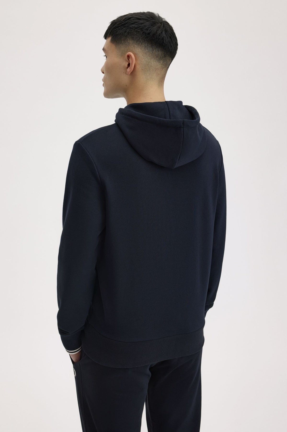FRED PERRY TIPPED HOODED SWEATSHIRT en color AZUL  (2)