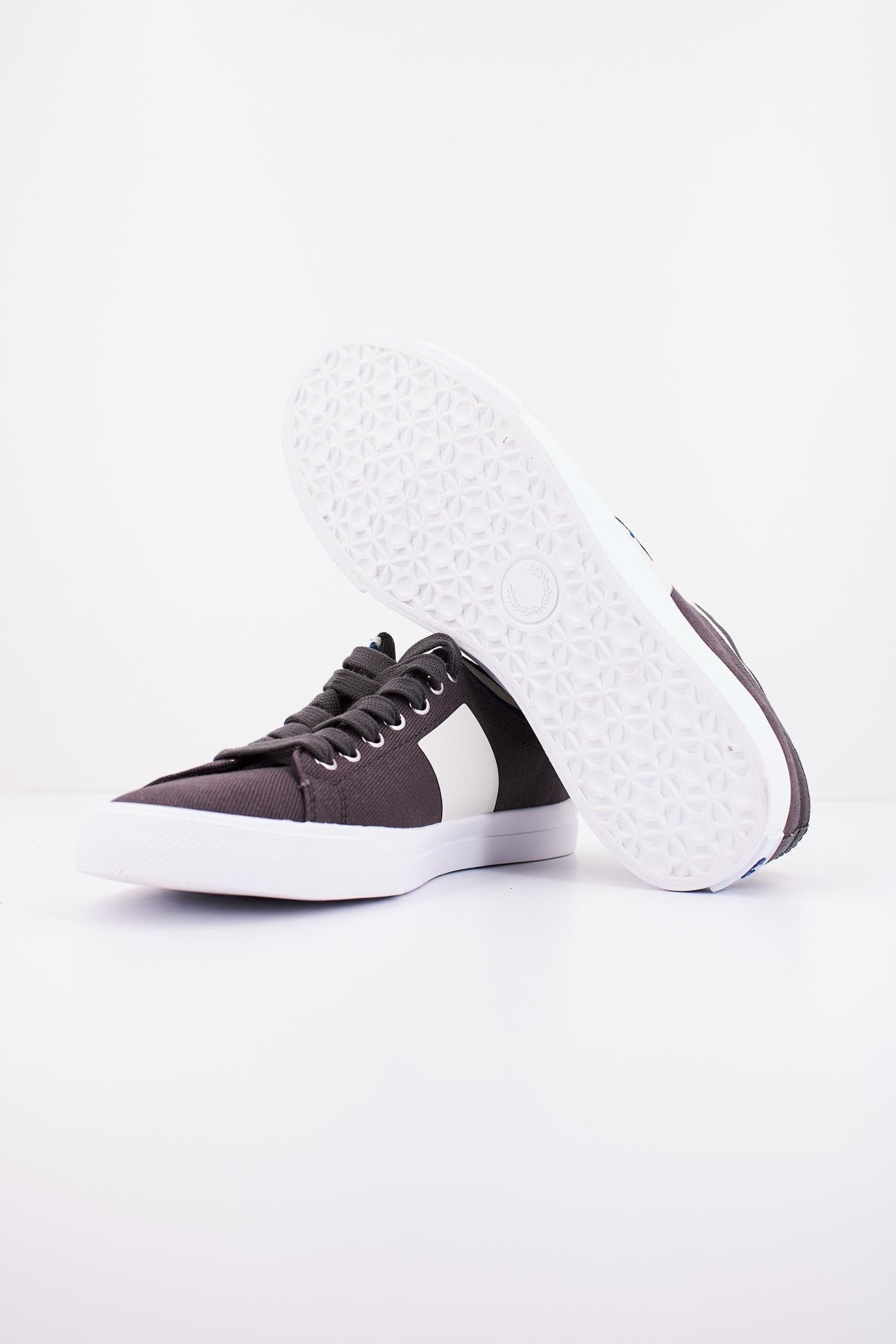 FRED PERRY UNDERSPIN TIPPED CT en color MARRON  (4)