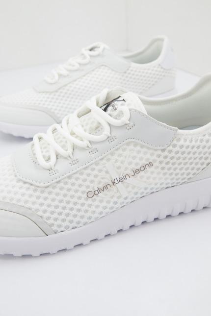 CALVIN KLEIN EVA RUNNER MONOLOGO en color BLANCO  (2)