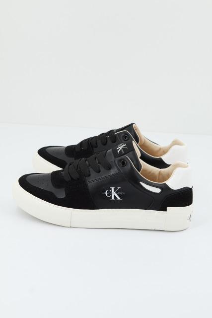 CALVIN KLEIN  LOW CUT LACE-UP en color NEGRO  (2)