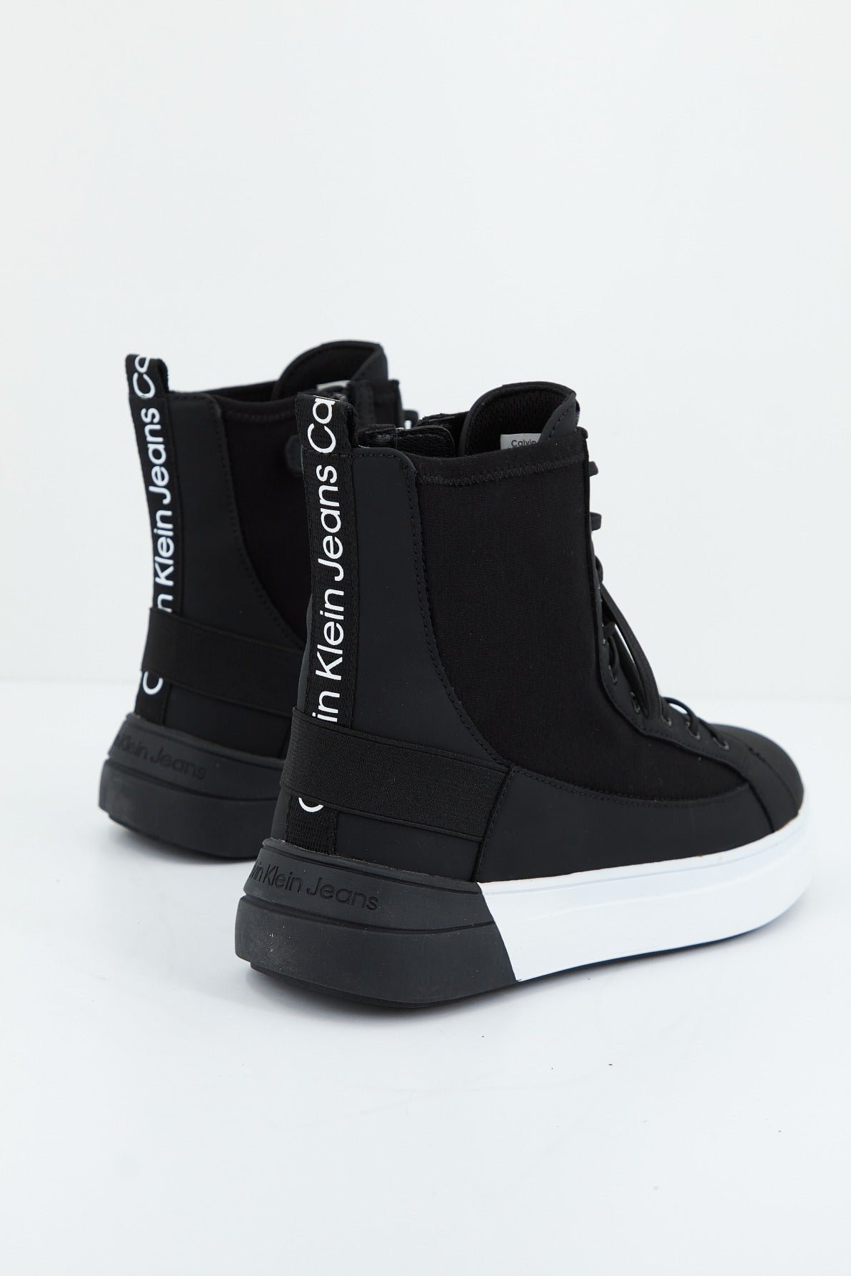 CALVIN KLEIN VX en color NEGRO  (3)