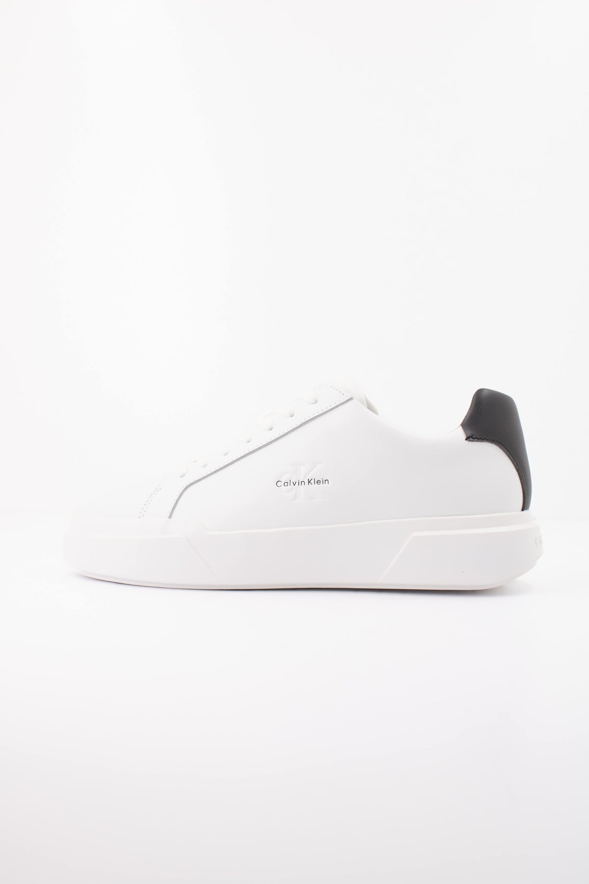 CALVIN KLEIN YMYM en color BLANCO  (1)