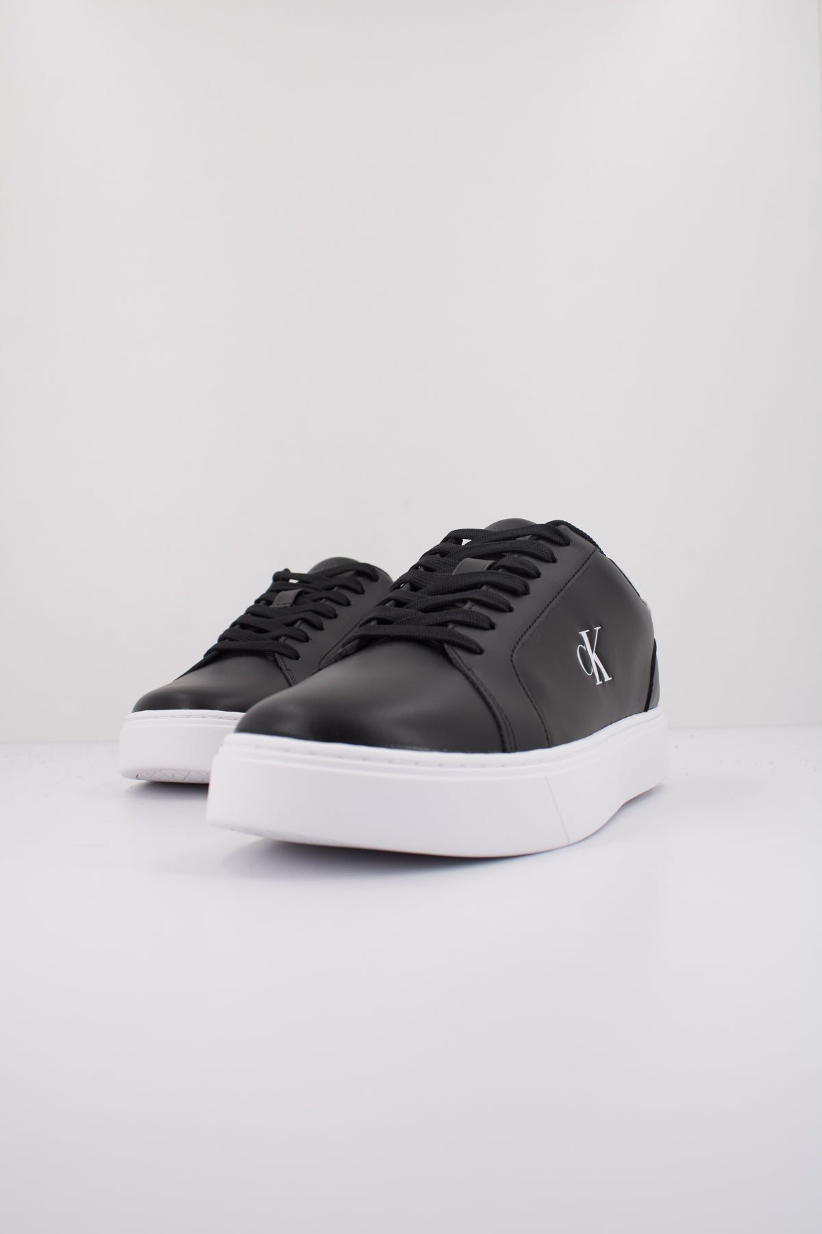 CALVIN KLEIN CLASSIC CUPSOLE LACEUP L en color NEGRO  (2)
