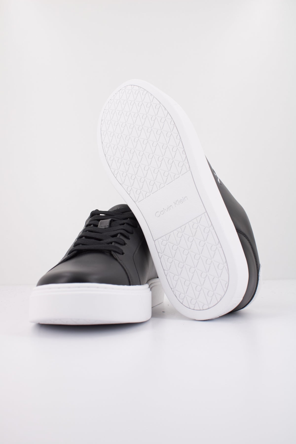 CALVIN KLEIN CLASSIC CUPSOLE LACEUP L en color NEGRO  (5)