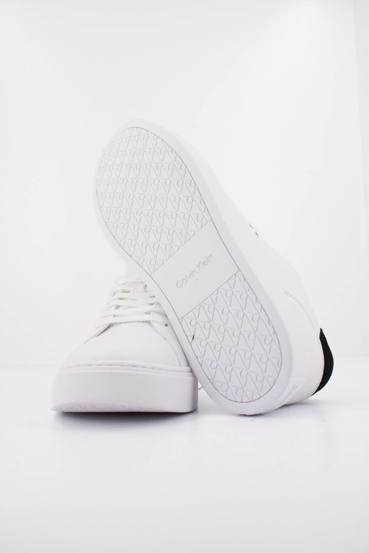 CALVIN KLEIN CLASSIC CUPSOLE LACEUP en color BLANCO  (5)