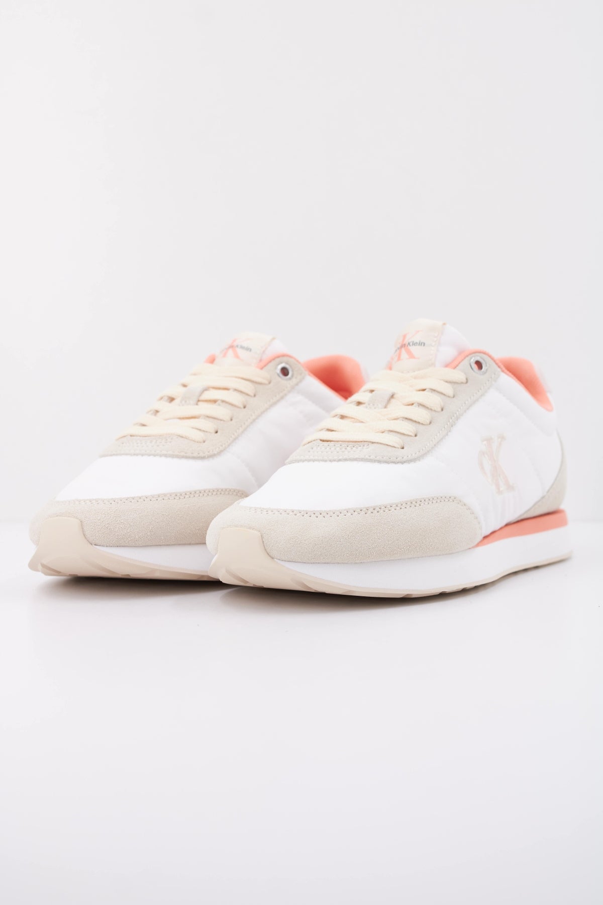 CALVIN KLEIN RETRO RUNNER LACE UP NY en color BEIS  (2)