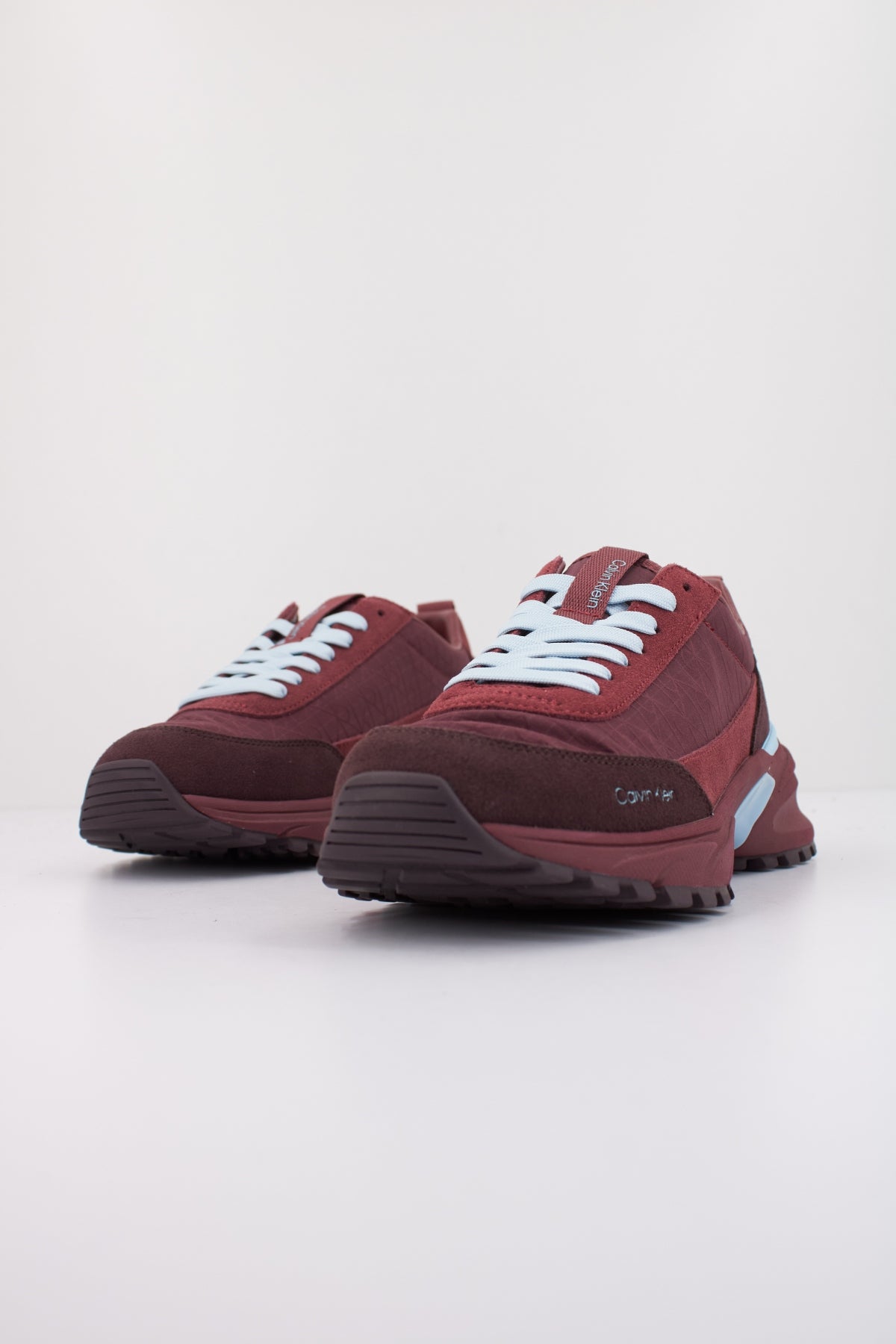 CALVIN KLEIN  HIKE RUNNER CASUAL NY-SU en color BURDEOS  (2)