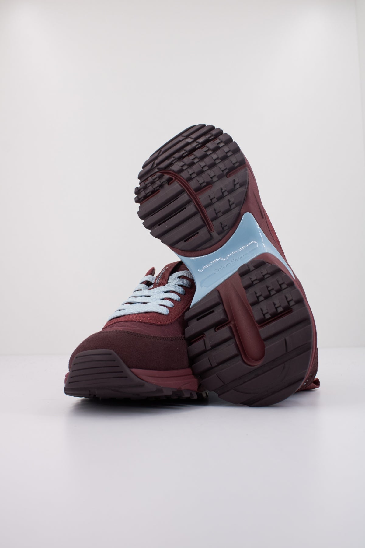 CALVIN KLEIN  HIKE RUNNER CASUAL NY-SU en color BURDEOS  (5)