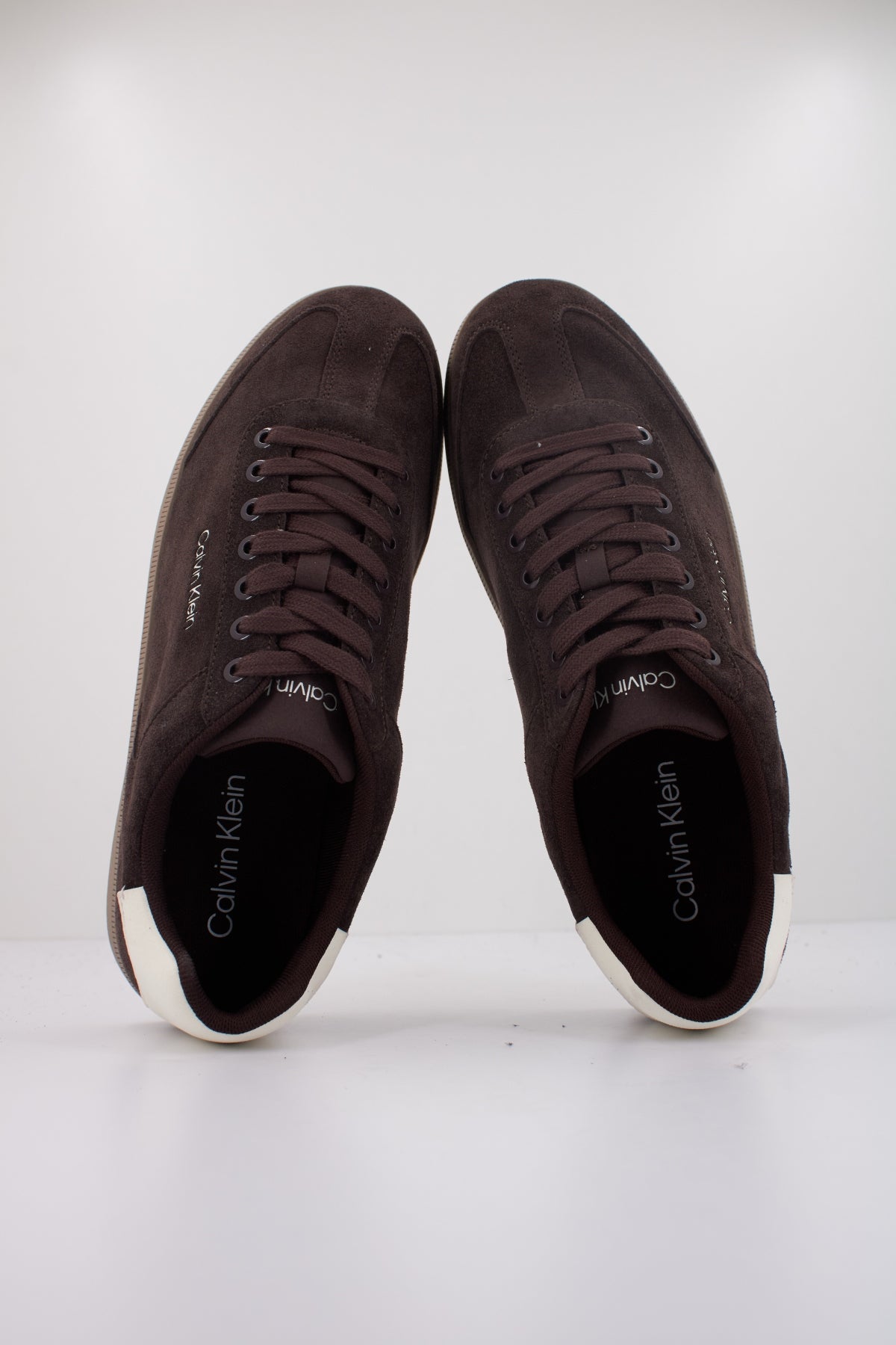 CALVIN KLEIN  LOW CUPSOLE LACEUP SU  en color MARRON  (3)
