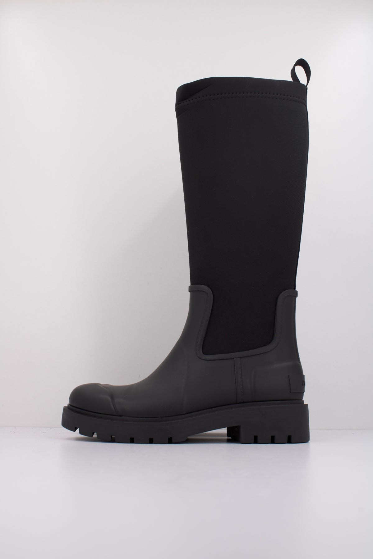 CALVIN KLEIN HIGH RAINBOOT NEOPRENE en color NEGRO  (1)