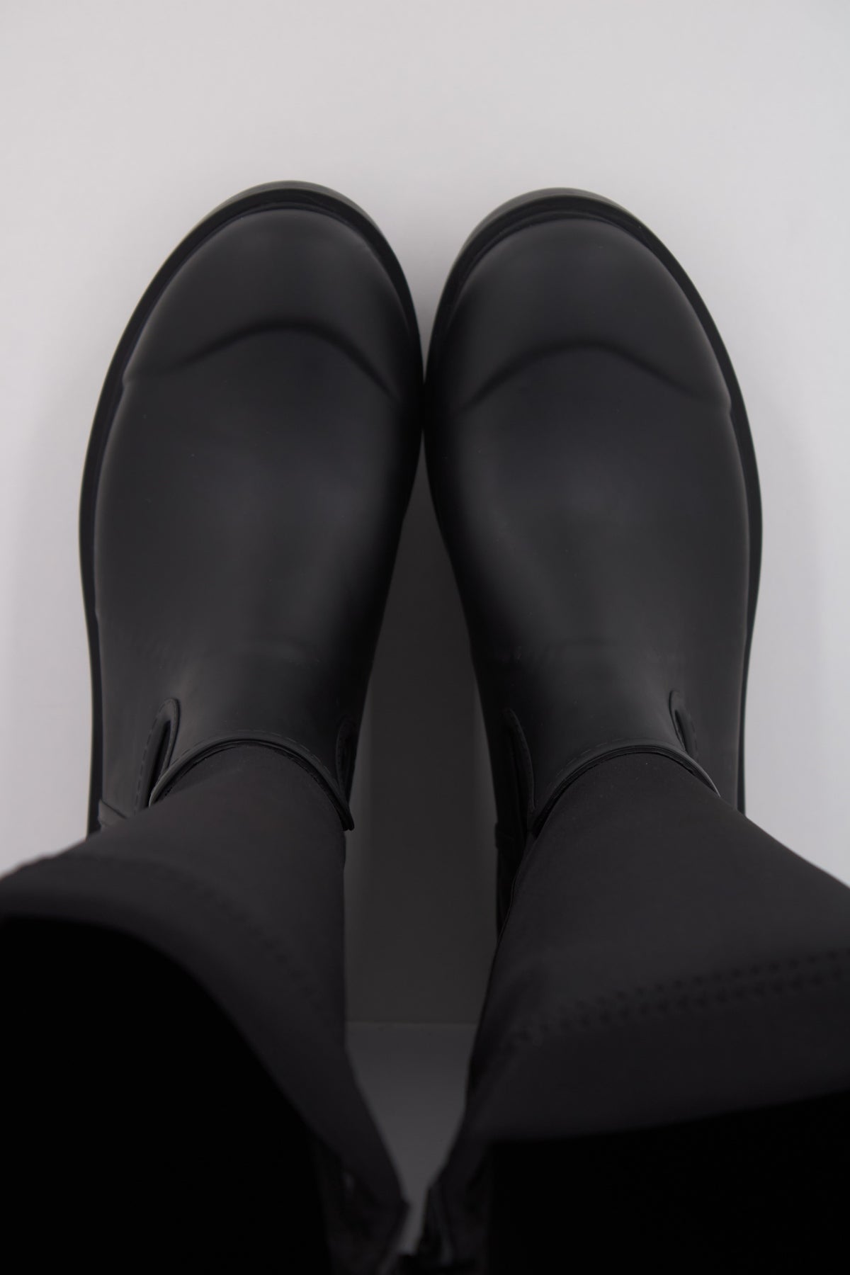 CALVIN KLEIN HIGH RAINBOOT NEOPRENE en color NEGRO  (3)