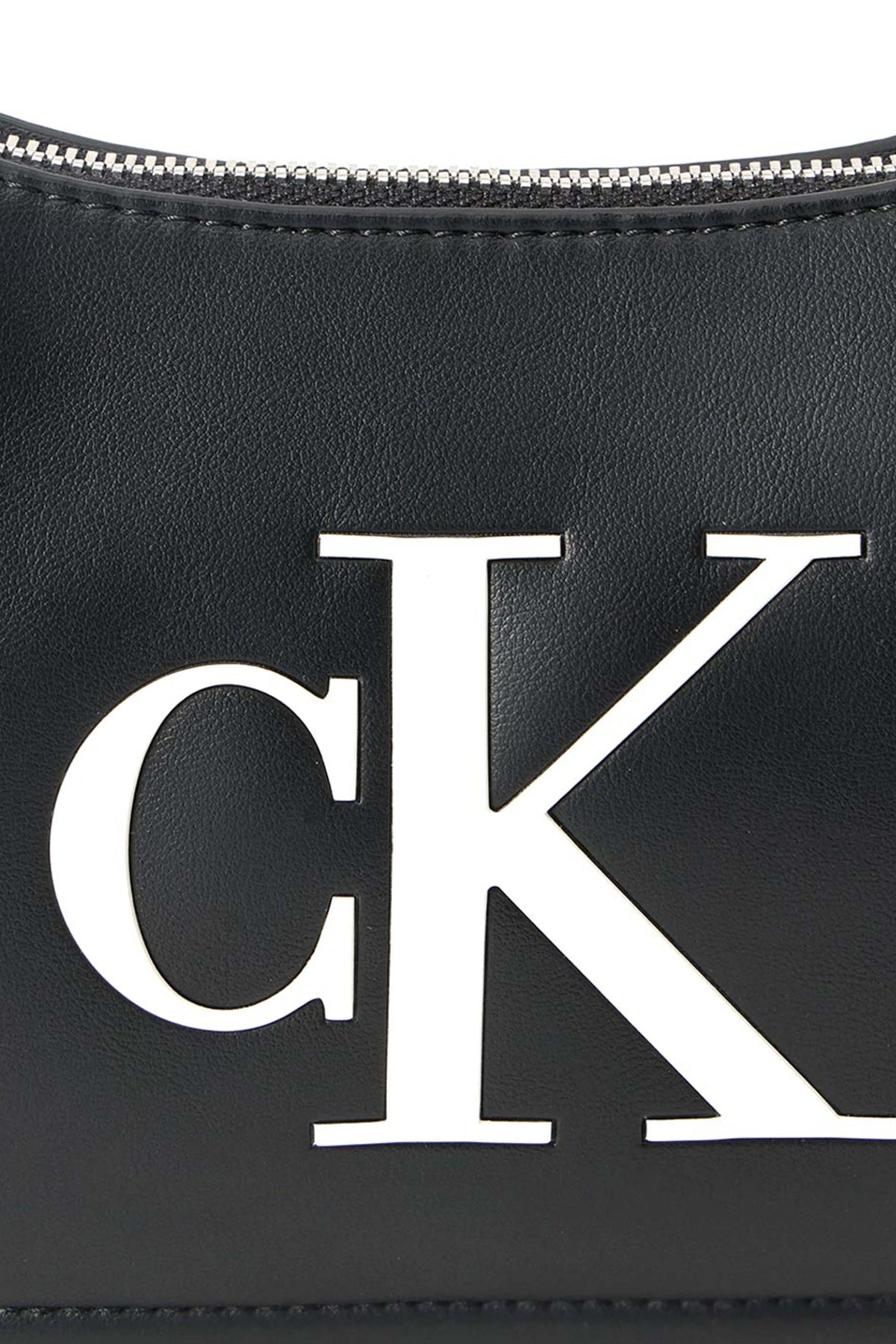 CALVIN KLEIN LVFG  en color NEGRO  (4)