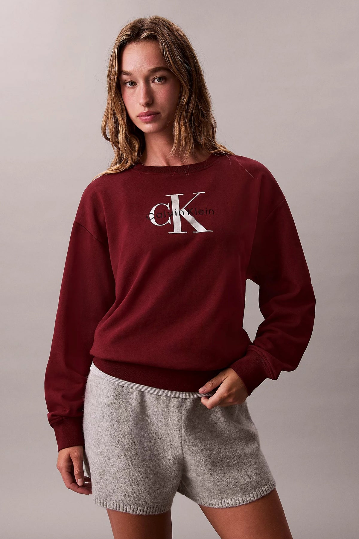 CALVIN KLEIN  LS MONOLOGO FRENCH TERRY en color ROJO  (1)