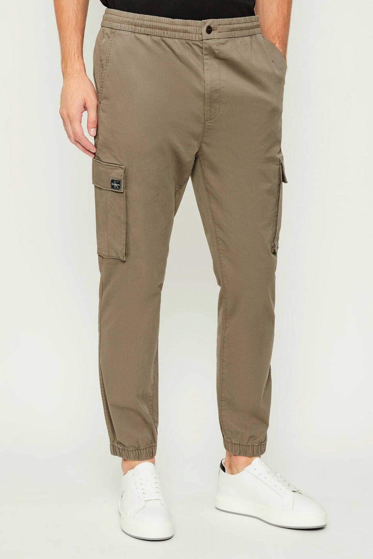 CALVIN KLEIN SKINNY ELASTIC TWILL CAR en color MARRON  (1)