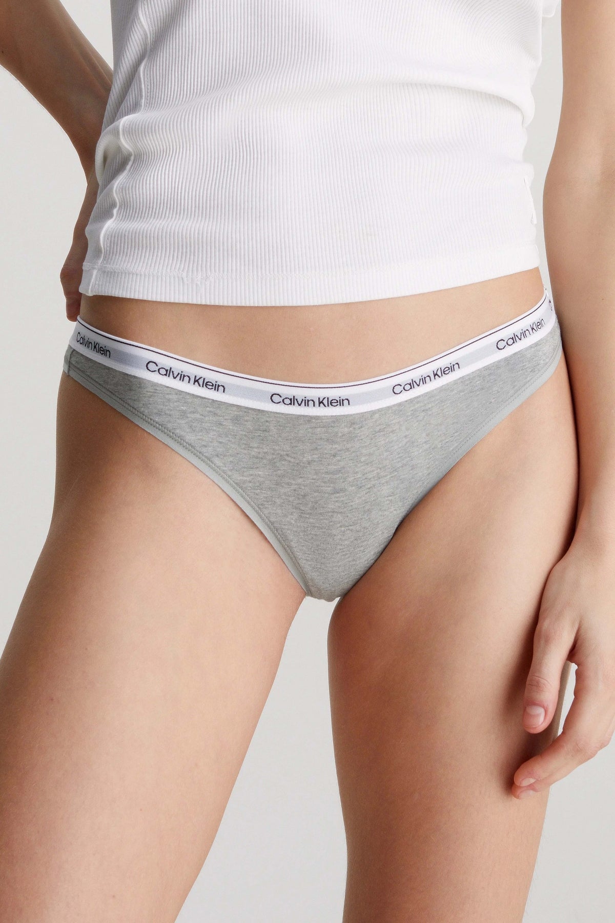 CALVIN KLEIN LVQF en color GRIS  (2)