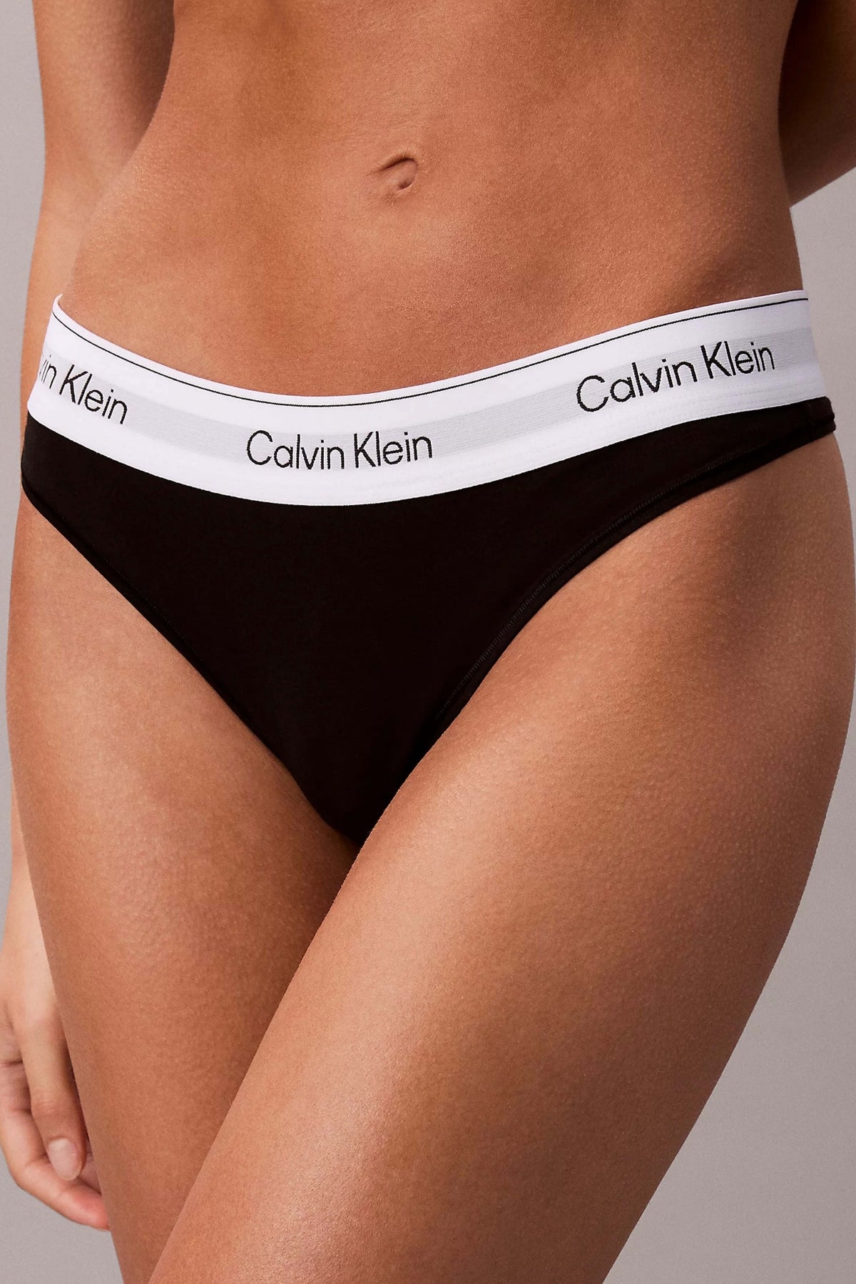 CALVIN KLEIN LVQF en color NEGRO  (1)