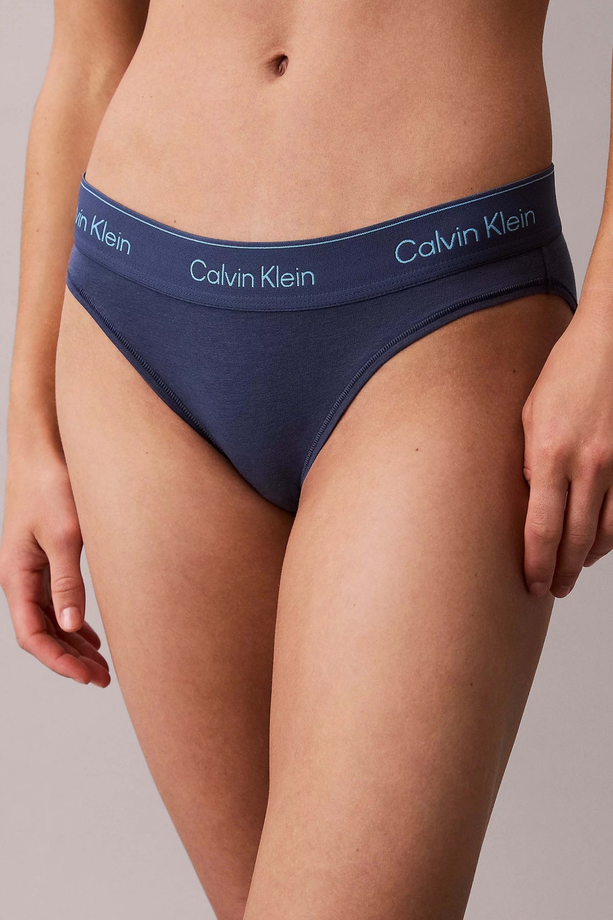 CALVIN KLEIN LVQF en color AZUL  (1)