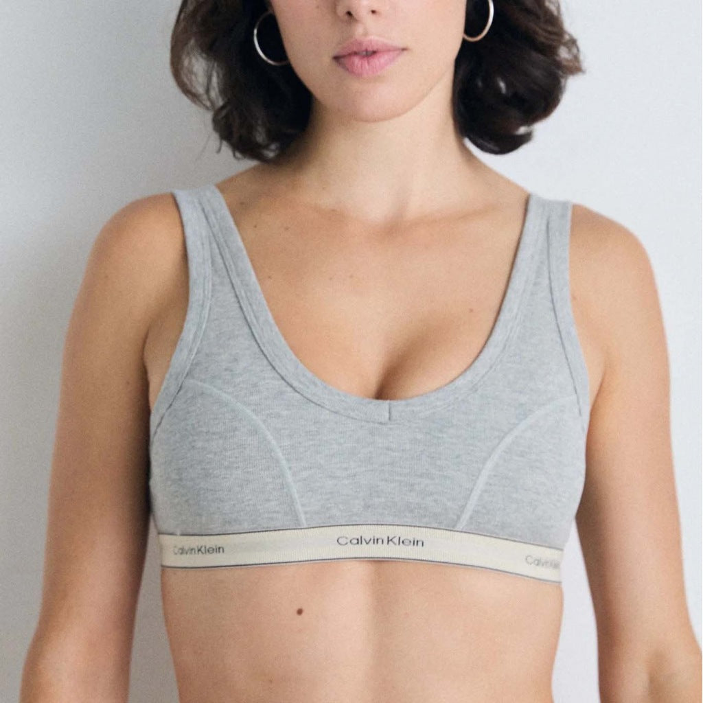 CALVIN KLEIN LIGHTLY LINED TRAINGLE B en color GRIS  (5)