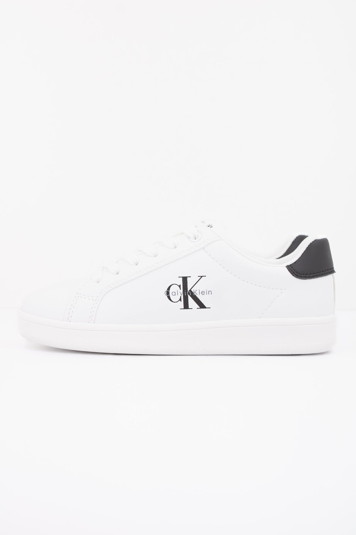 CALVIN KLEIN LOW CUT LACE UP SNEAKER en color BLANCO  (1)