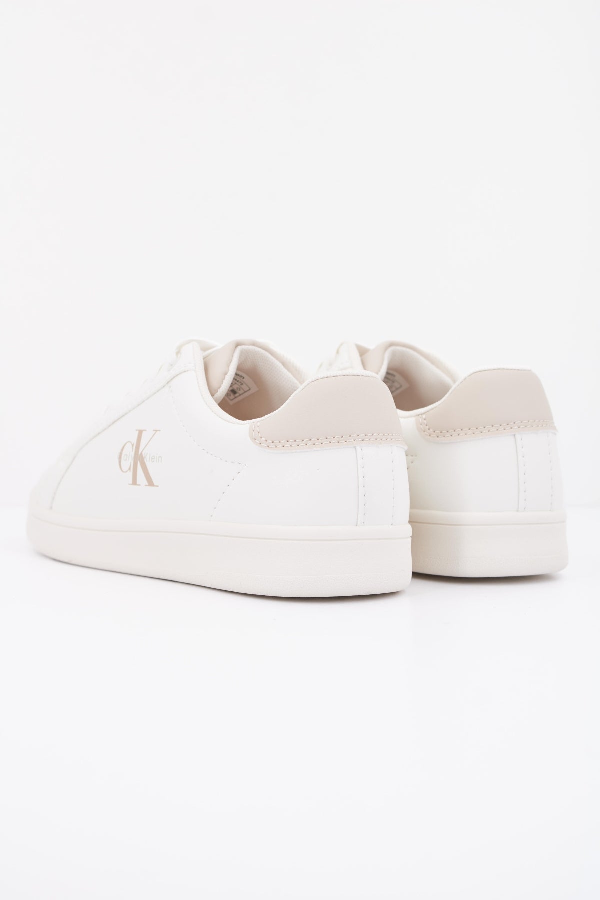 CALVIN KLEIN LOW CUT LACE UP en color BEIS  (4)