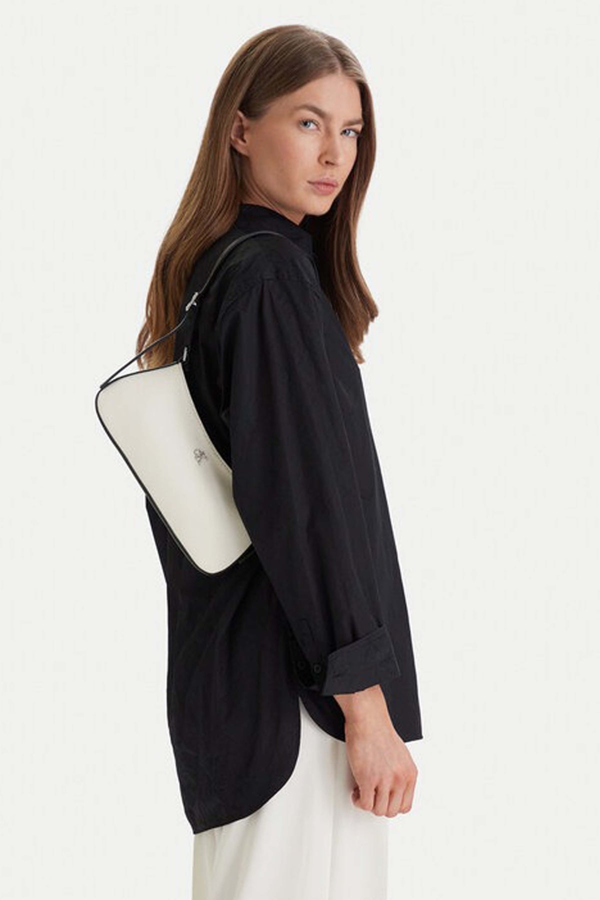 CALVIN KLEIN LVFG en color BLANCO  (1)