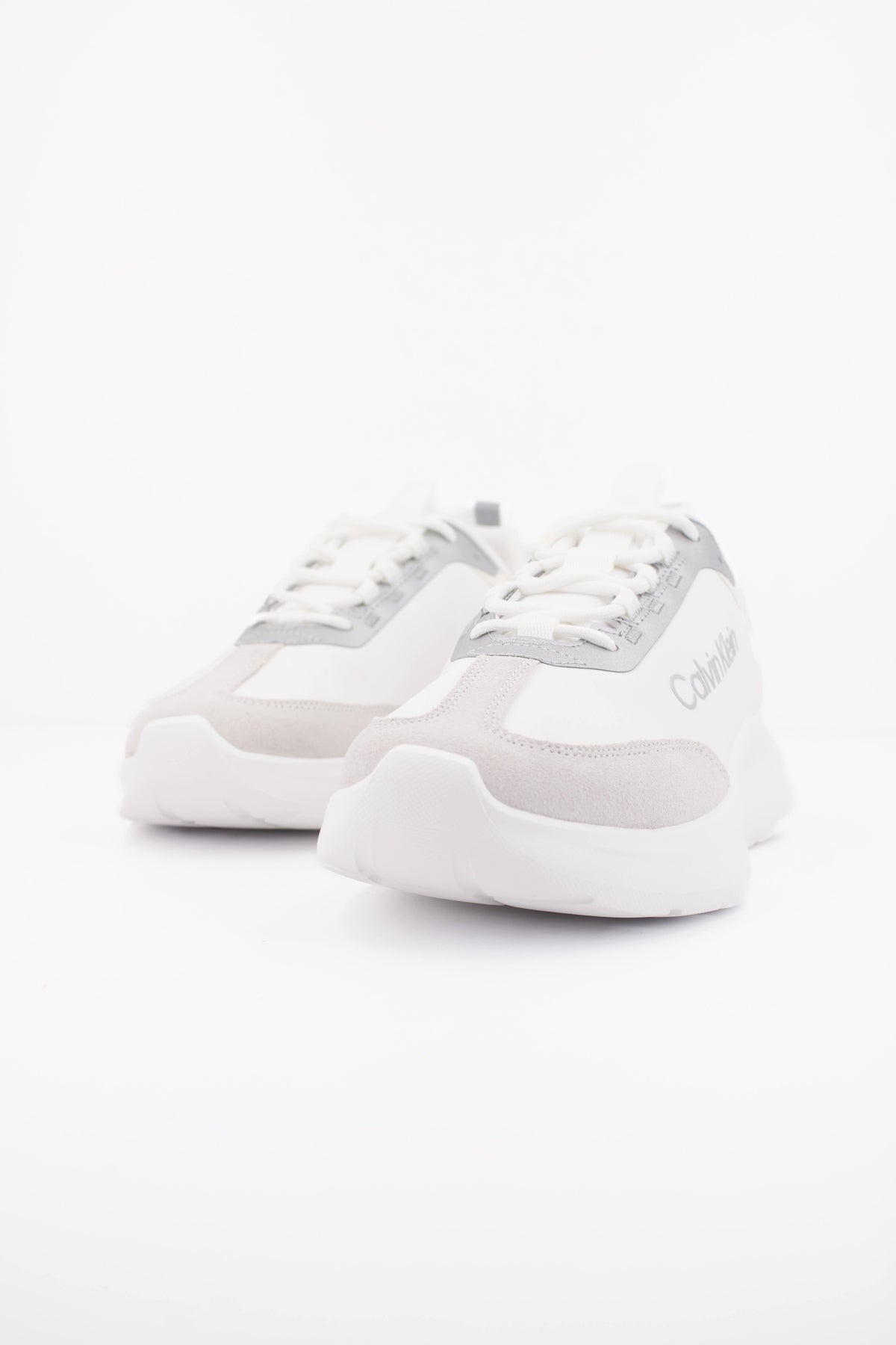 CALVIN KLEIN LIGHT EVA RUNNER NYL-SUE en color BLANCO  (2)