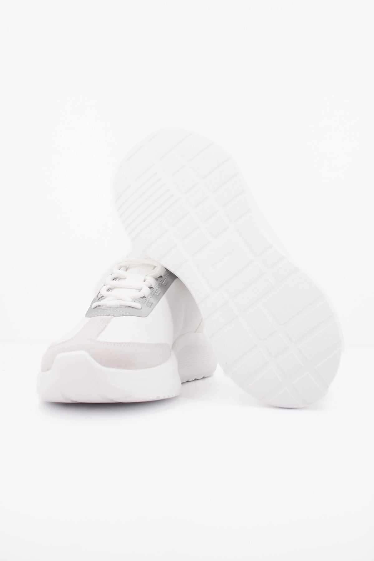 CALVIN KLEIN LIGHT EVA RUNNER NYL-SUE en color BLANCO  (5)