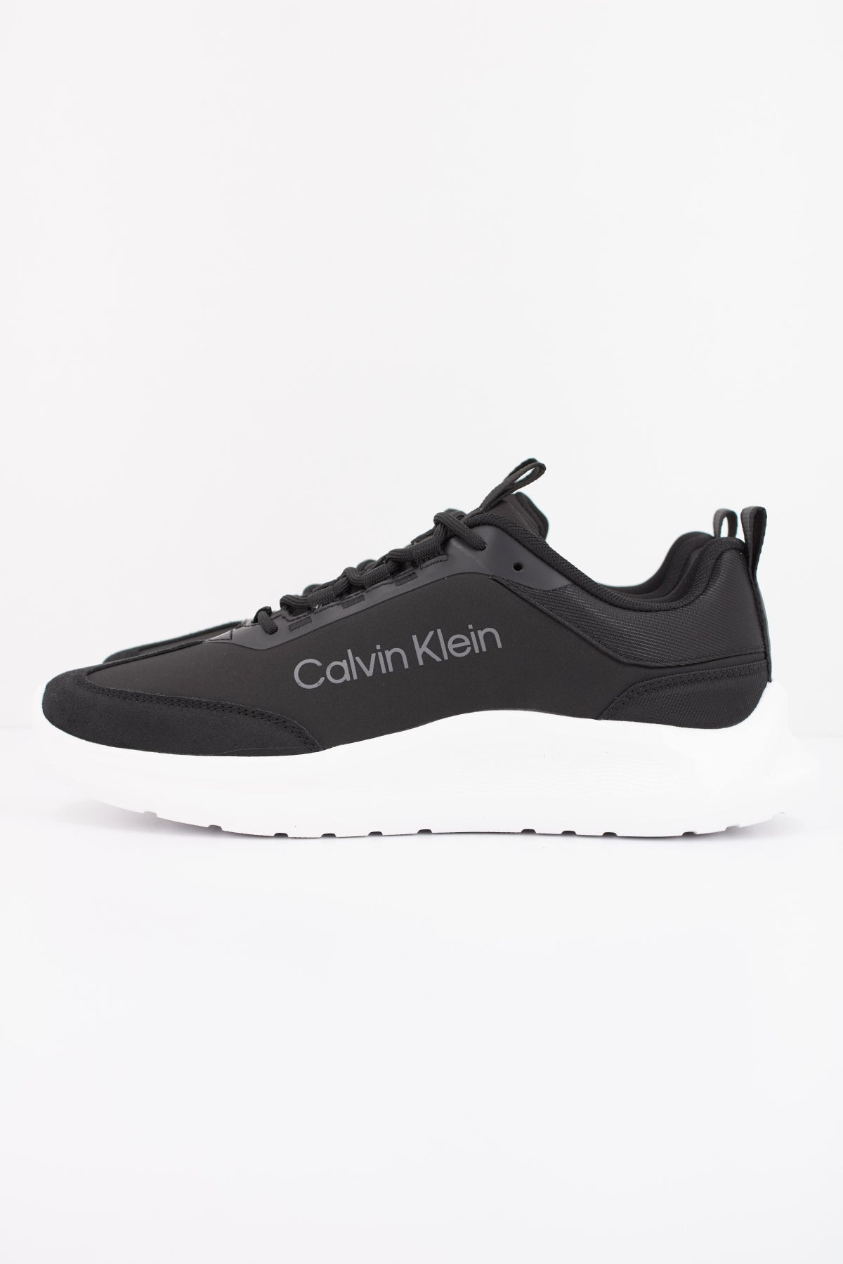 CALVIN KLEIN LIGHT EVA RUNNER NYL-SUE en color NEGRO  (1)
