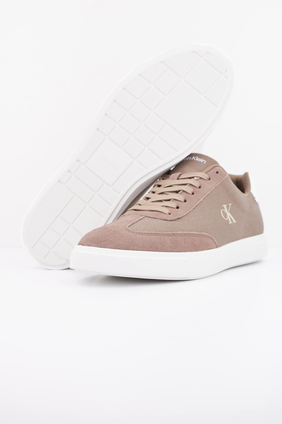 CALVIN KLEIN HMHM  en color MARRON  (5)