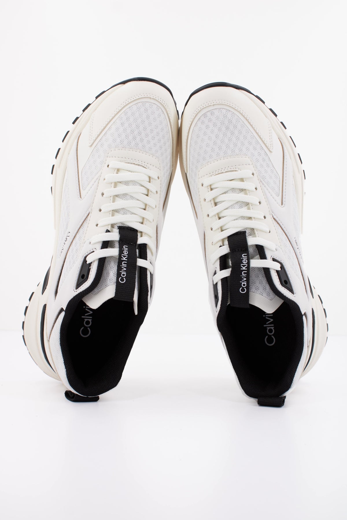 CALVIN KLEIN HIKE RUN CKSTRIPE MESH en color BLANCO  (3)