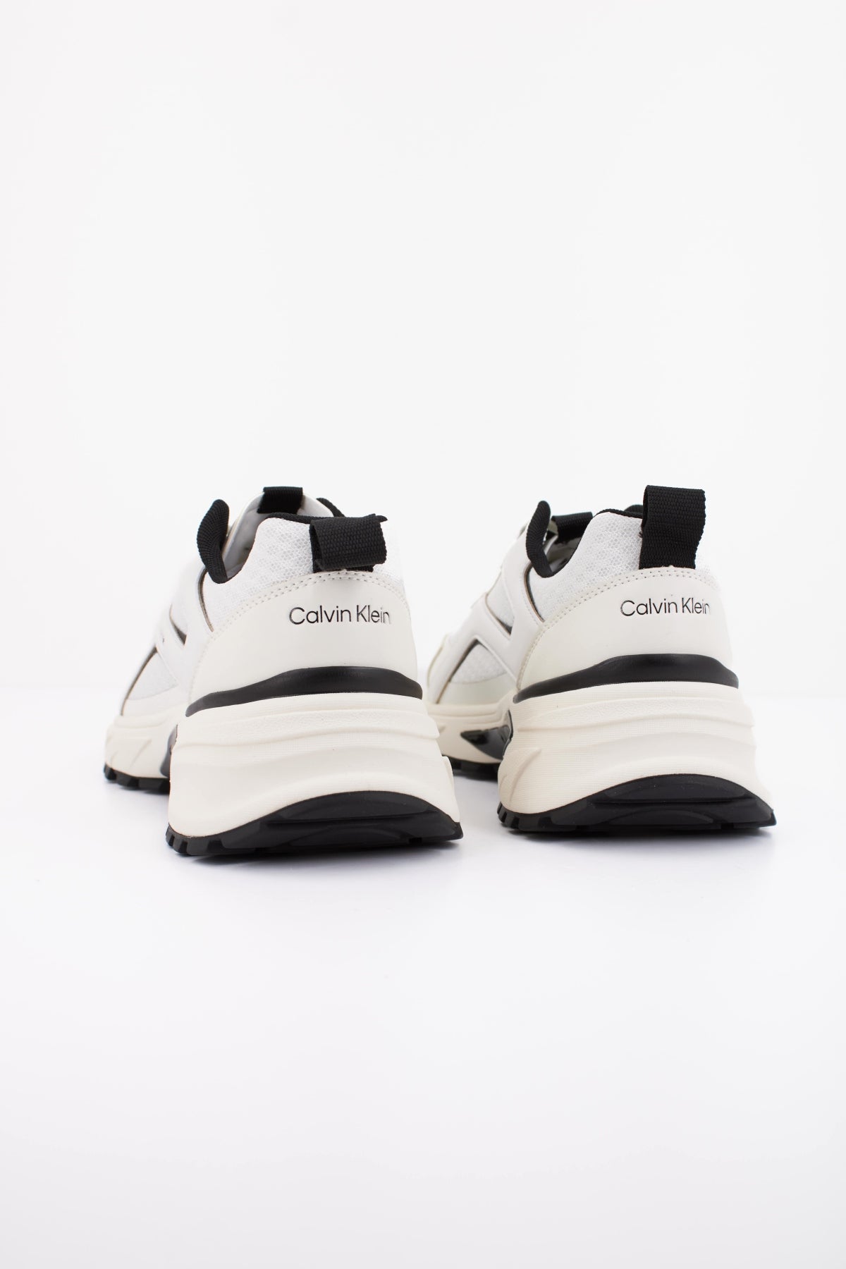 CALVIN KLEIN HIKE RUN CKSTRIPE MESH en color BLANCO  (4)
