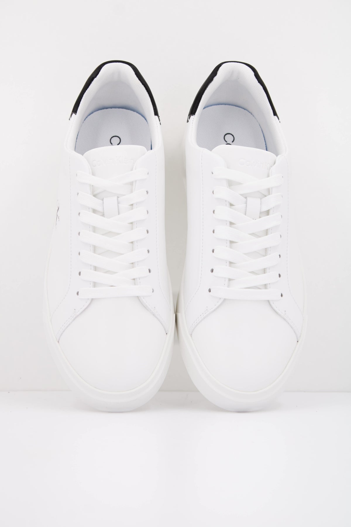 CALVIN KLEIN LOW PRO CUPS LTH ML en color BLANCO  (3)