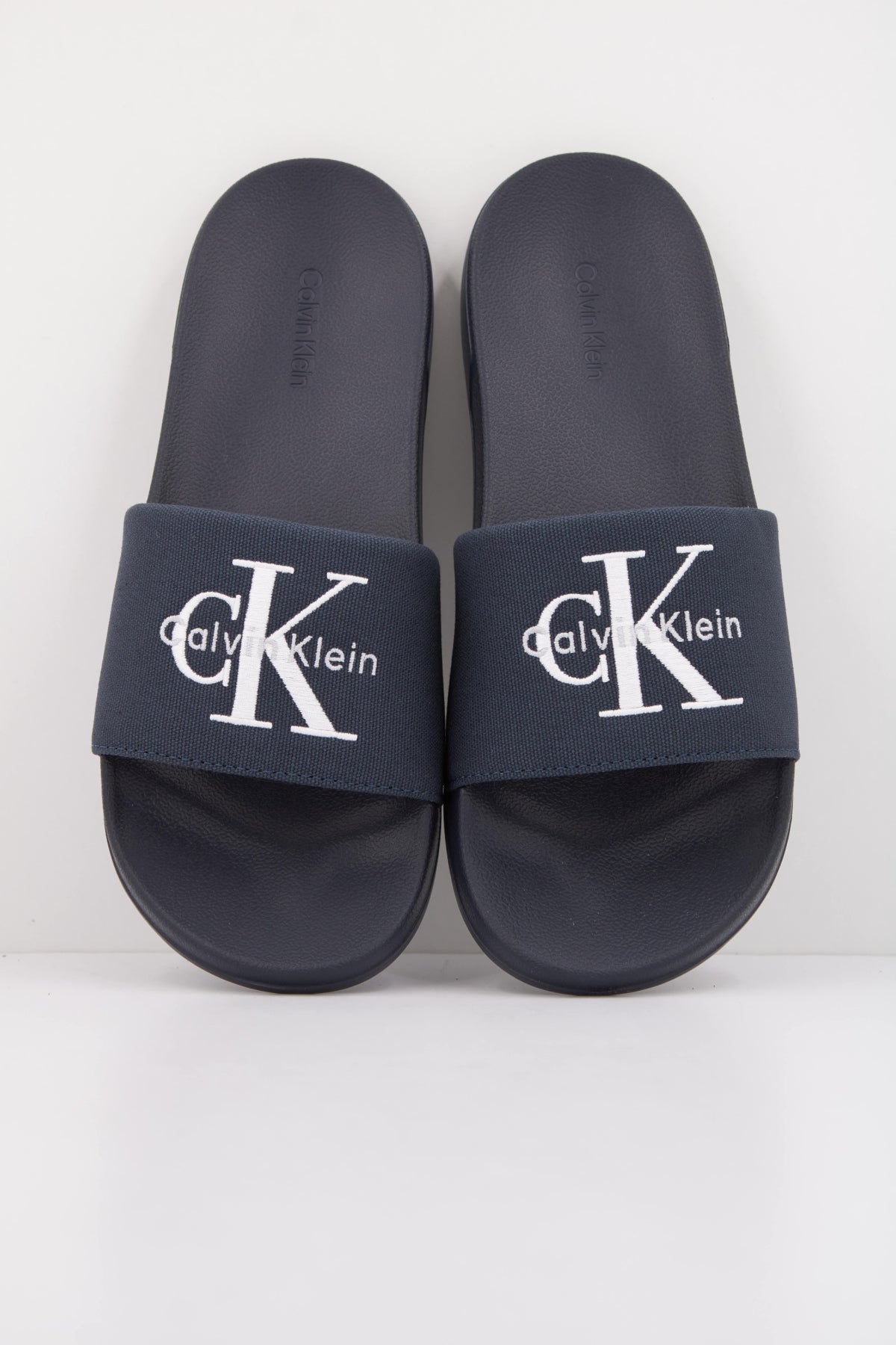 CALVIN KLEIN ESS SLIDE CV en color AZUL  (3)