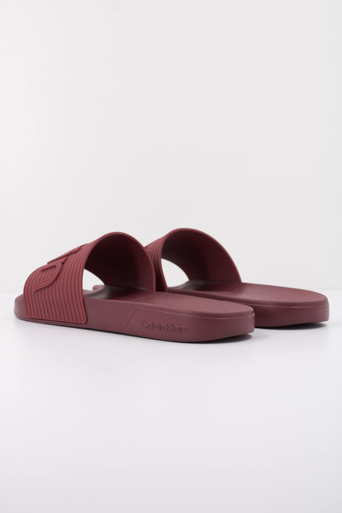 CALVIN KLEIN ESS SLIDE TEXTURE en color BURDEOS  (4)