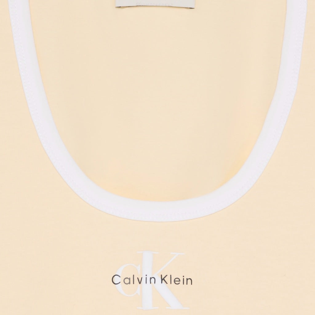 CALVIN KLEIN LVGG SS MONOLOGO SCOOP en color AMARILLO  (6)