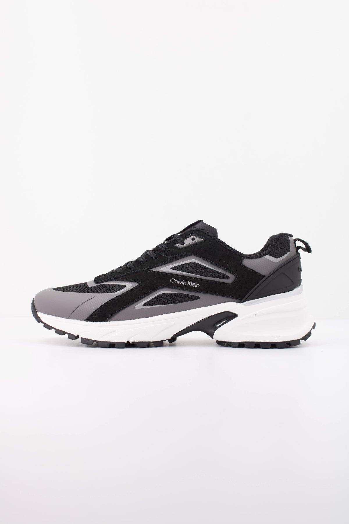 CALVIN KLEIN HIKE RUNNER CK STRIPE MI en color NEGRO  (1)