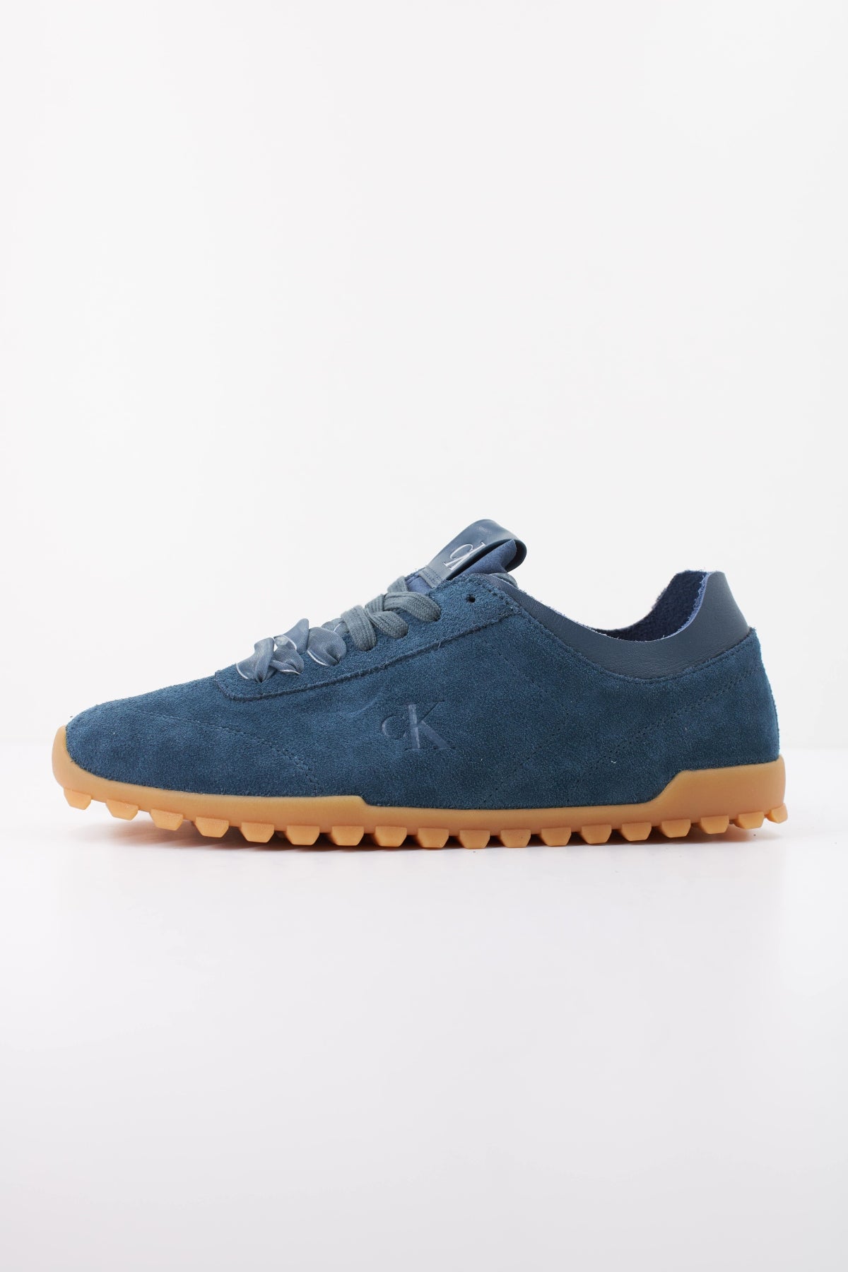 CALVIN KLEIN LOW PROFILE RUN MG en color AZUL  (1)