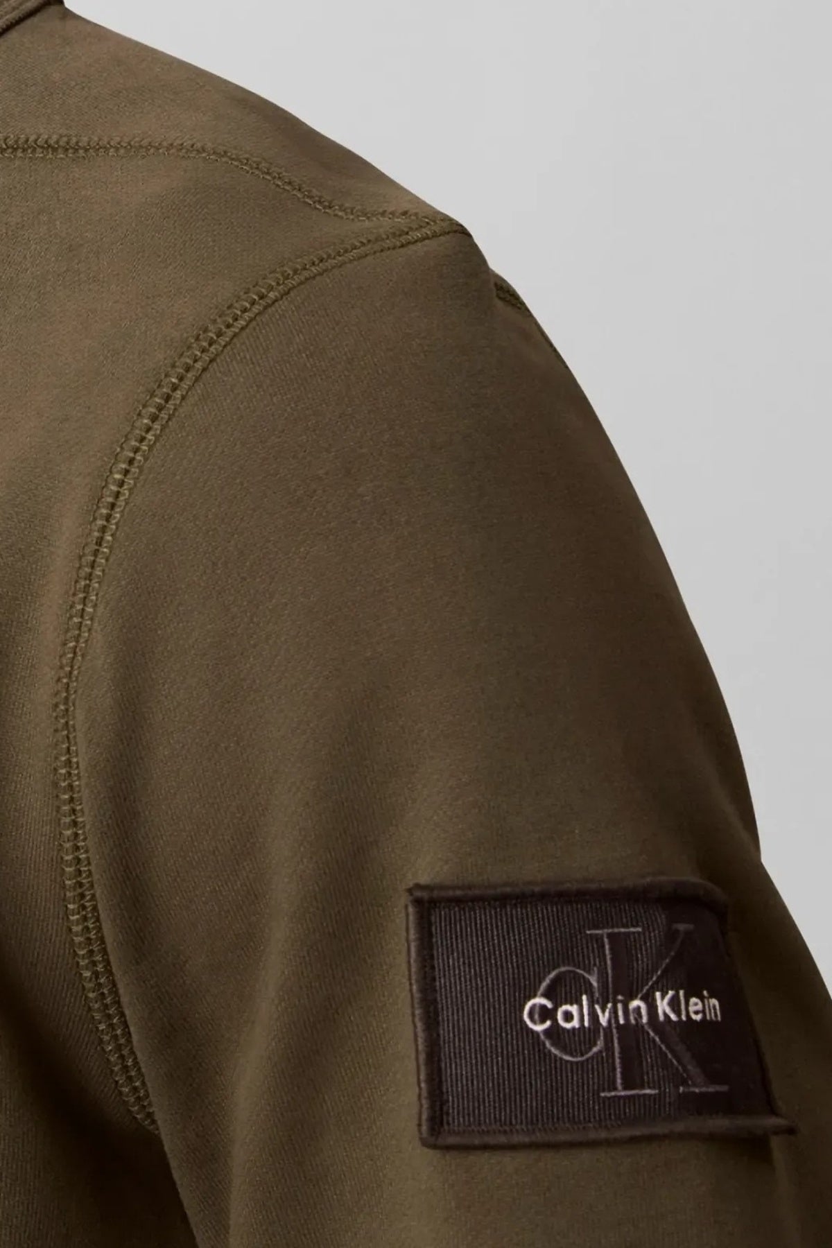 CALVIN KLEIN LVRJG TERRY BADGE CN SWEATS en color   (3)