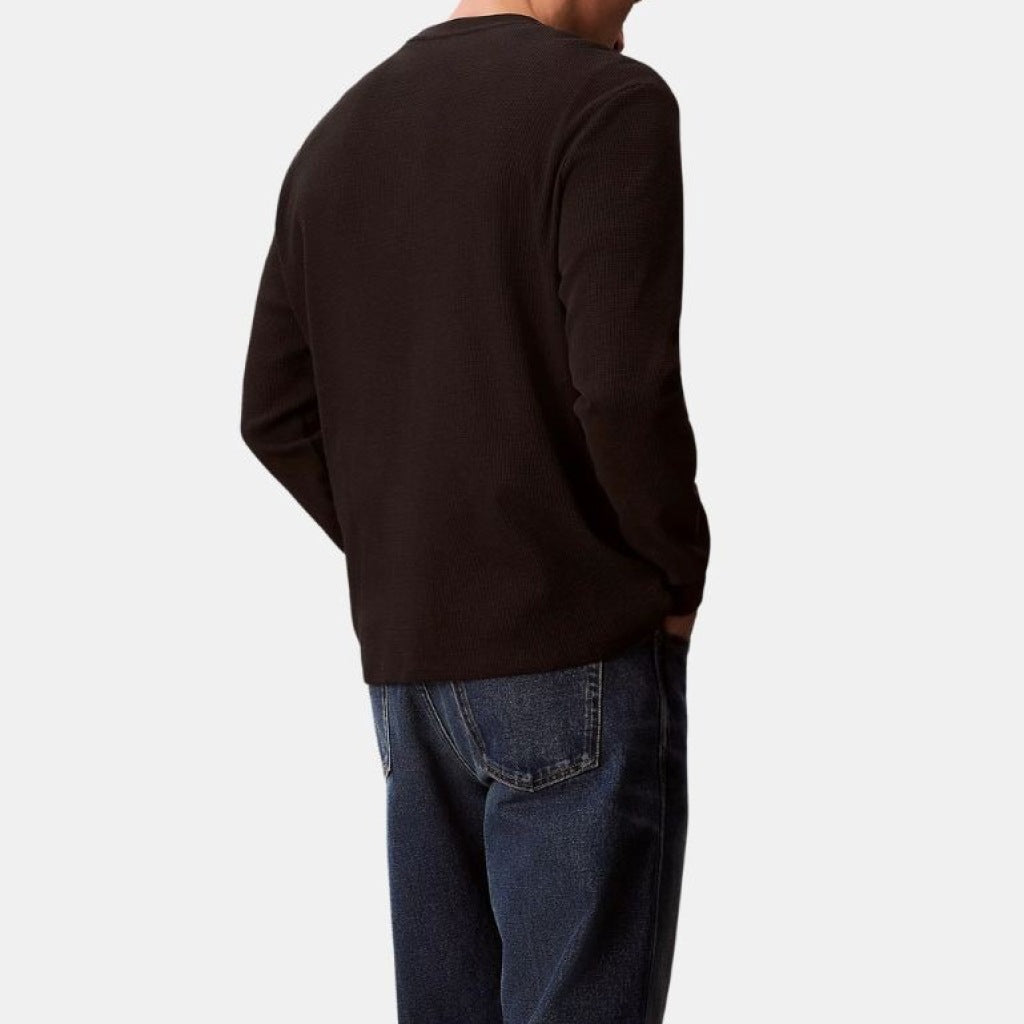 CALVIN KLEIN LVEM LS WAFFLE BADGE CREWNK T en color NEGRO  (5)