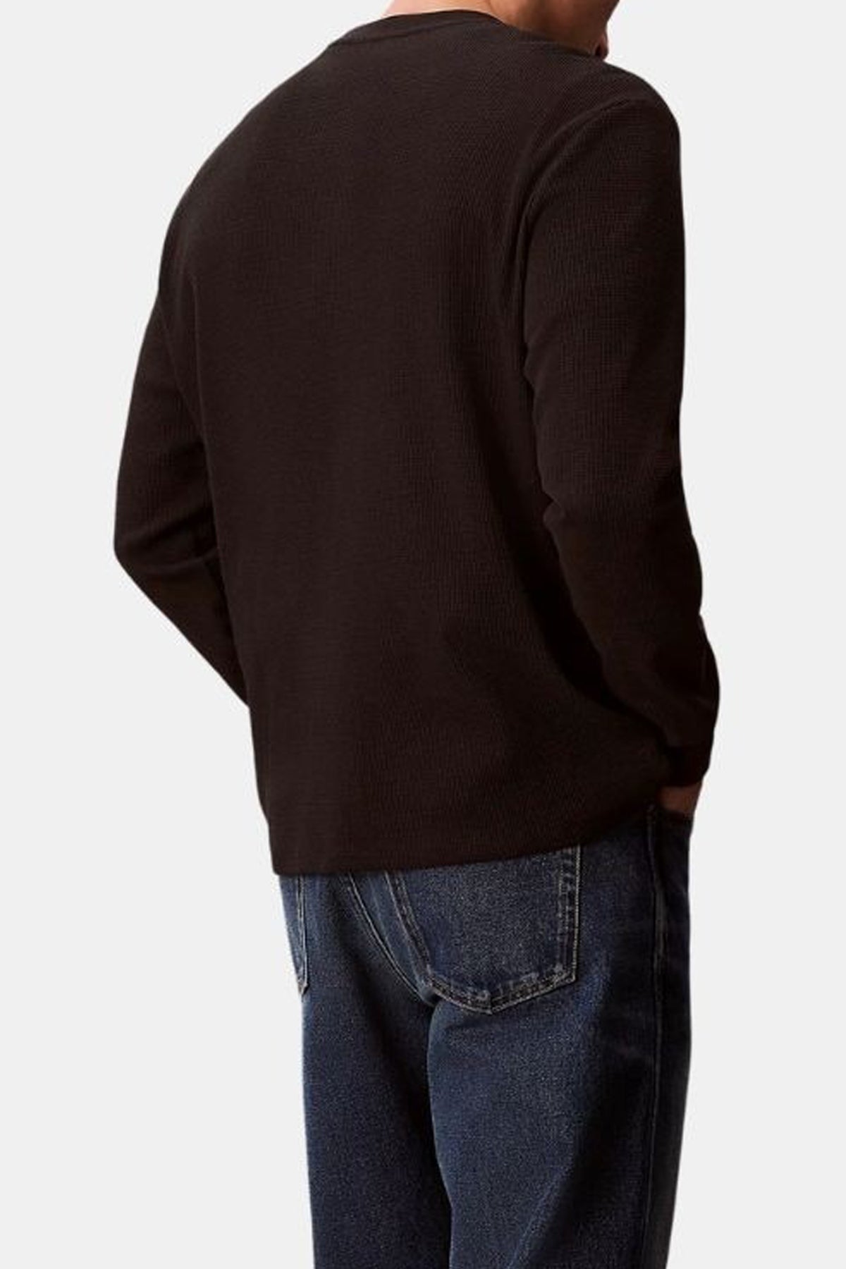 CALVIN KLEIN LVEM LS WAFFLE BADGE CREWNK T en color NEGRO  (2)
