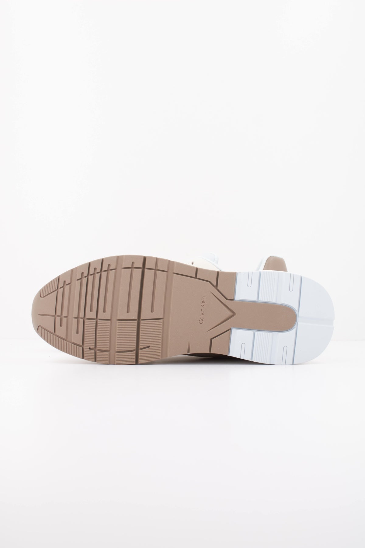 CALVIN KLEIN HMHM CITY RUNNER LACEUP en color BEIS  (5)