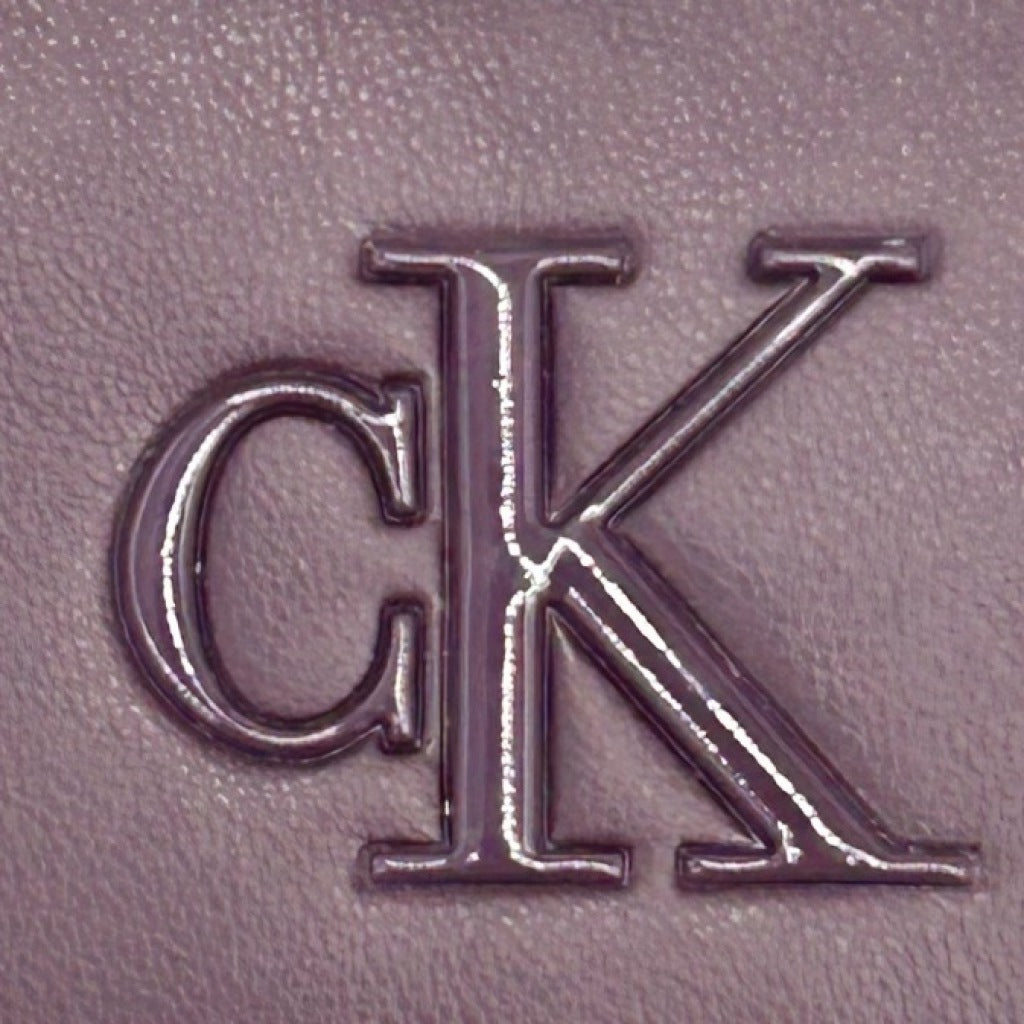 CALVIN KLEIN LVFG BOLD CK MEDIUM ZIP AROUN en color   (6)