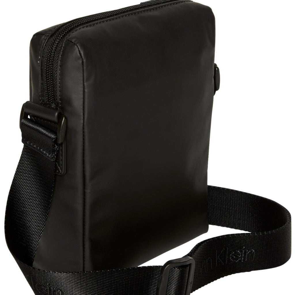CALVIN KLEIN LVDG RUBBERIZED REPORTER en color NEGRO  (5)