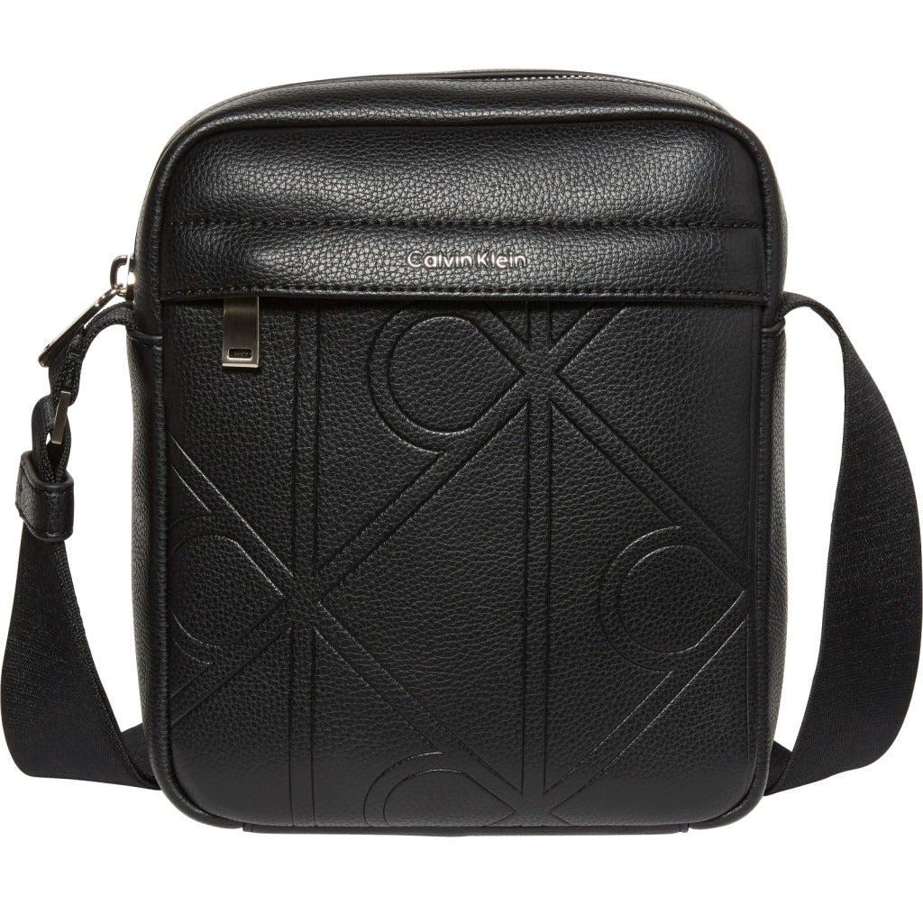 CALVIN KLEIN LVDG EMBLEM AOP EMBOSS REPORT en color NEGRO  (4)