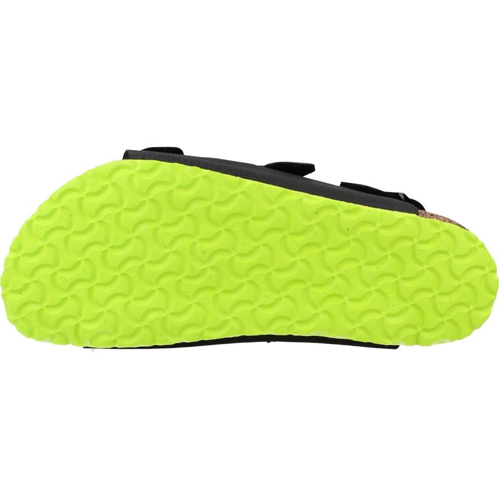 BIRKENSTOCK  MILANO KIDS BF DESERT SOI en color NEGRO  (6)