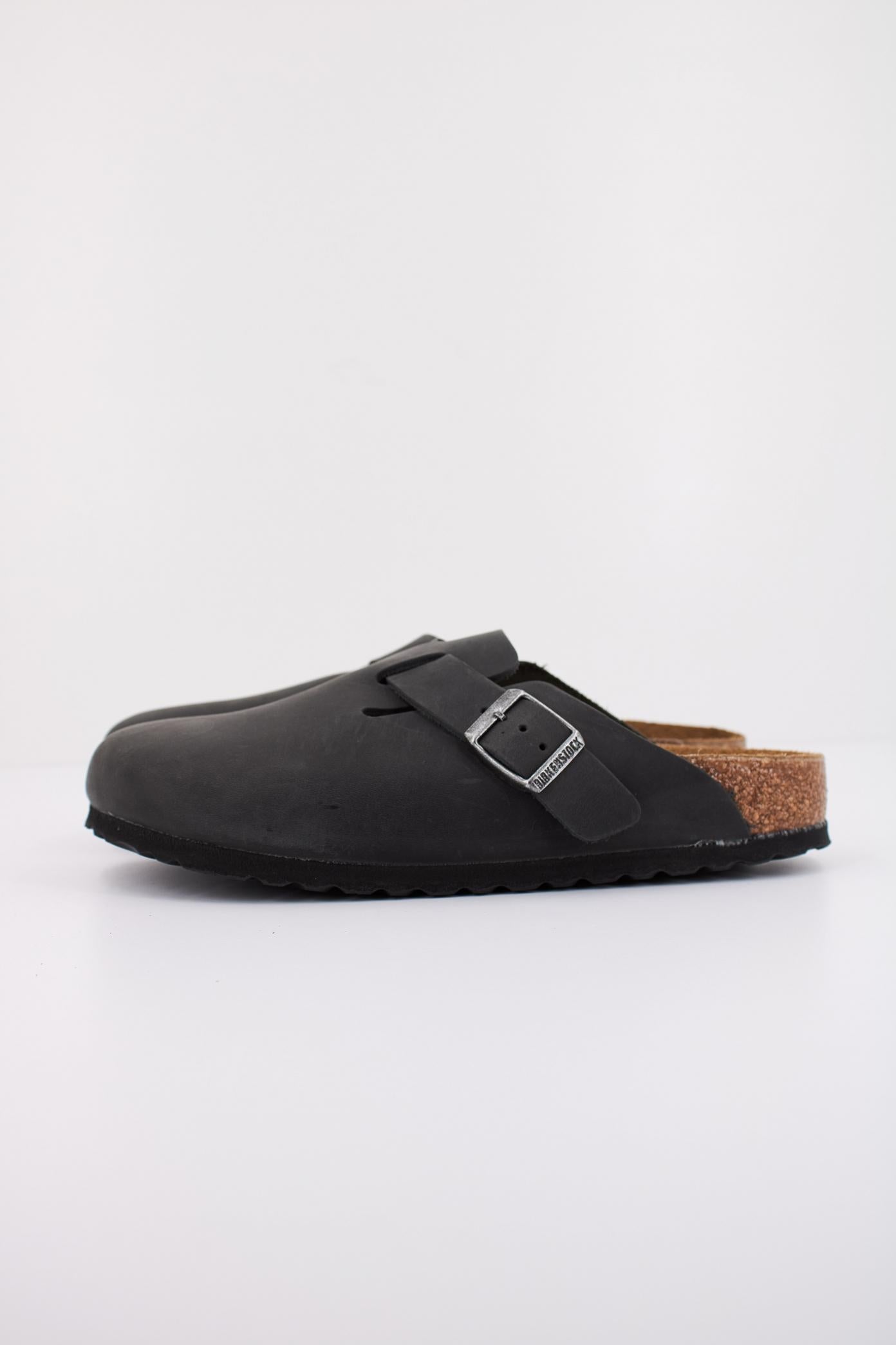 BIRKENSTOCK BOSTON  en color NEGRO  (1)