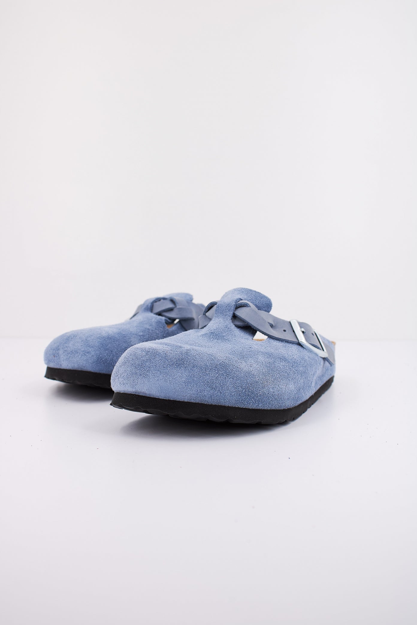 BIRKENSTOCK BOSTON BRAIDED SUEDE en color AZUL  (2)
